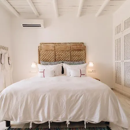 Petunia Ibiza, A Beaumier (adults Only) 5*