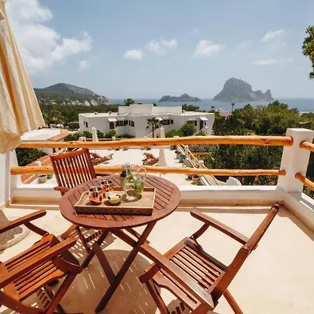 Petunia Ibiza, A Beaumier (adults Only)