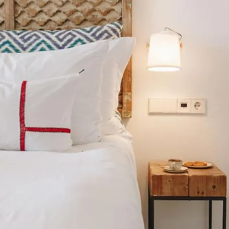 Petunia Ibiza, A Beaumier (adults Only) 5*