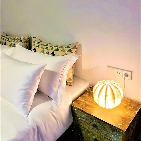 Petunia Ibiza, A Beaumier (adults Only)